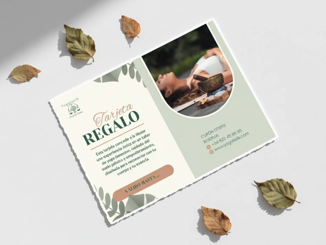 Anverso de la tarjeta regalo de Yogalistik, abierta mostrando el detalle del regalo